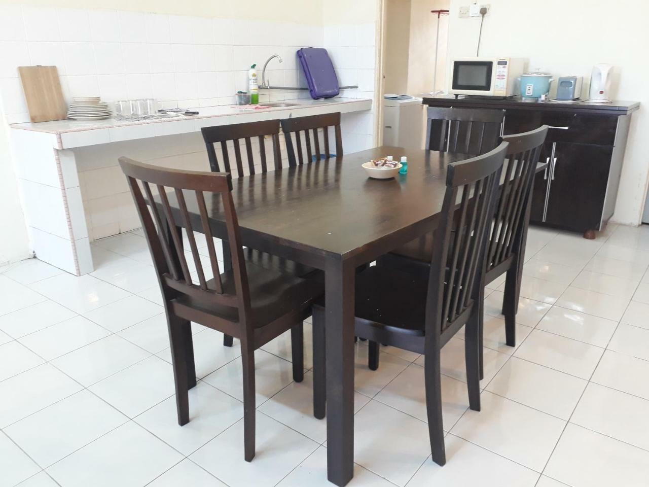 Desair Apartment By Scht Lumut Esterno foto